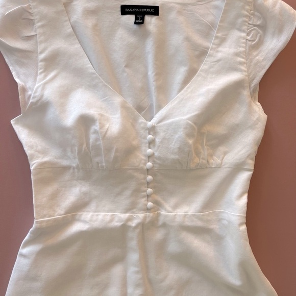 💥BANANA REPUBLIC 💥 White Mini Dress with Flutter Sleeves❤️🔥 - Picture 5 of 9